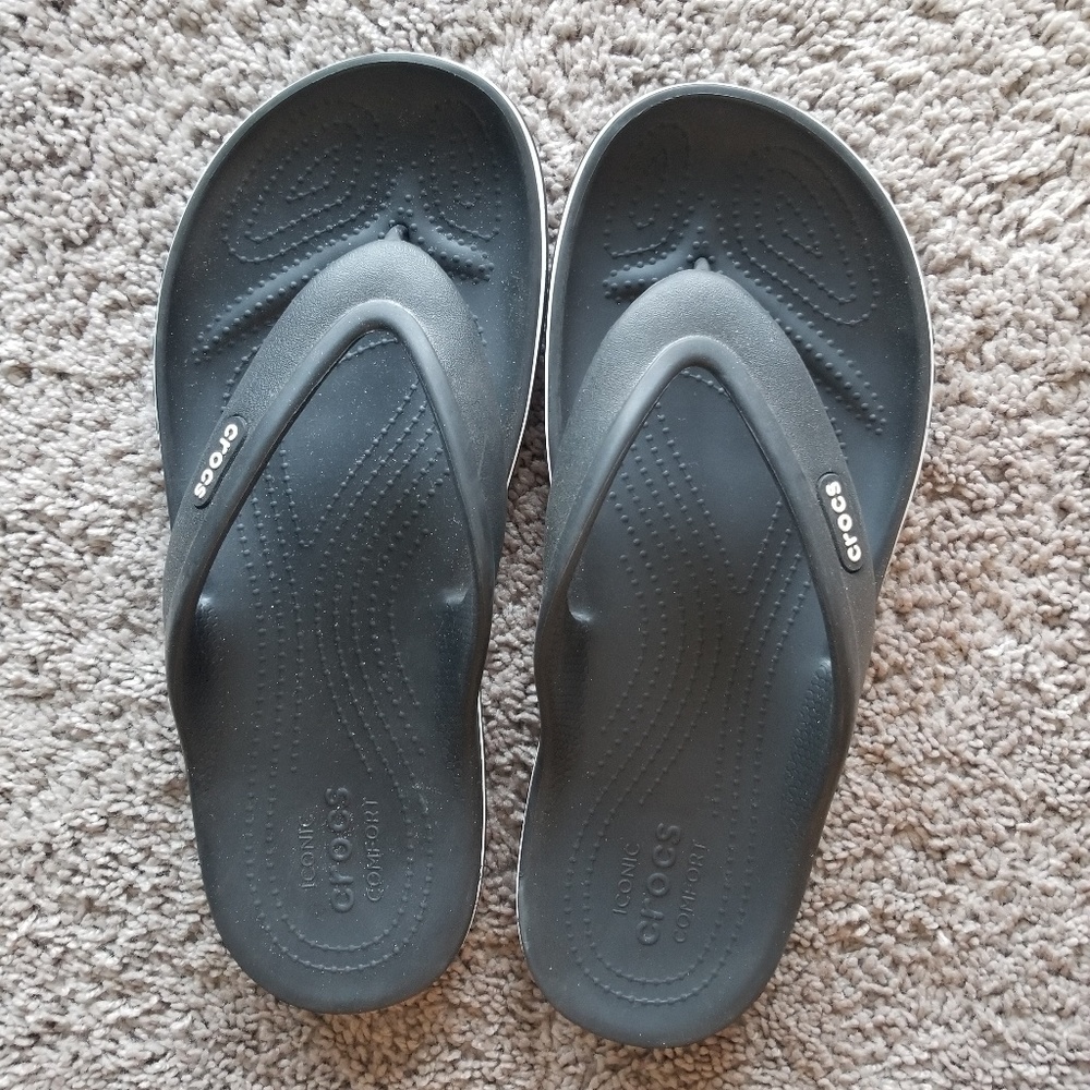 Crocs flip flops for men